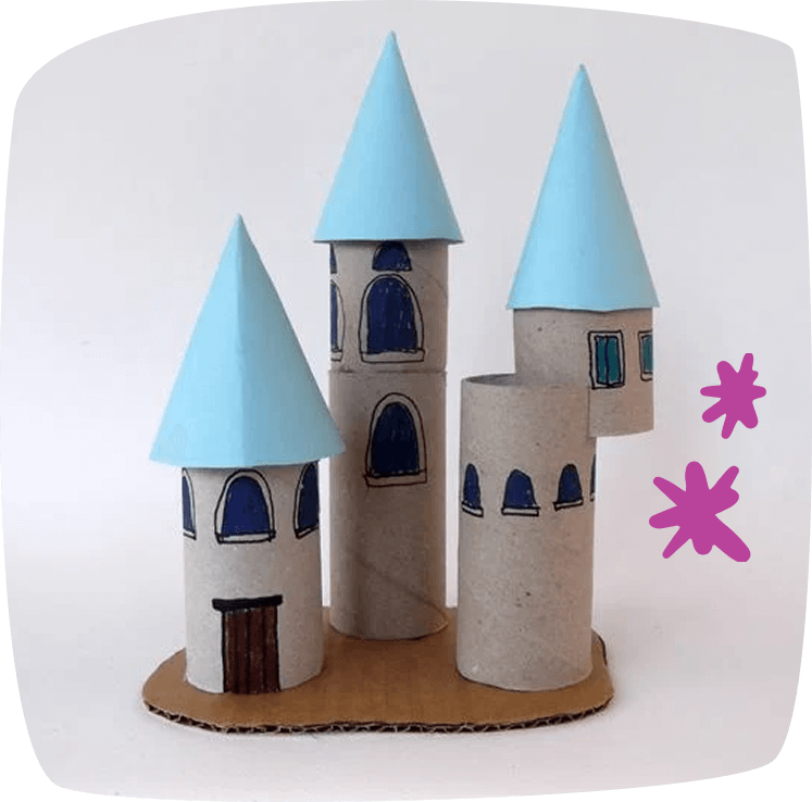 Castelo feito com rolos de papel higiênico