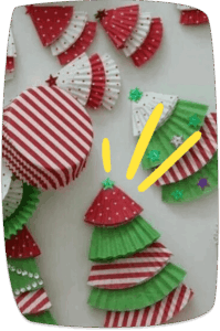 arvore-de-natal-feita-de-forminhas-de-cupcake